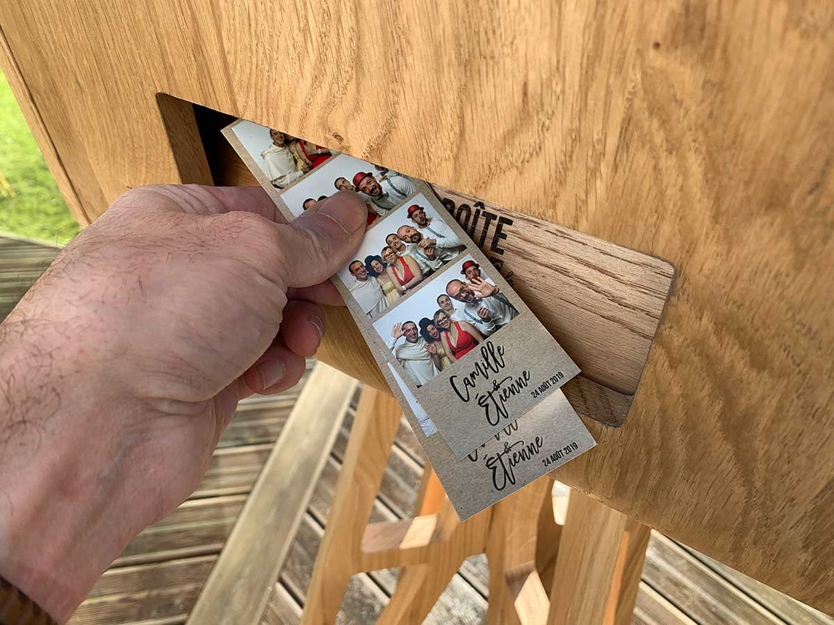 Détail de la borne photobooth en bois
